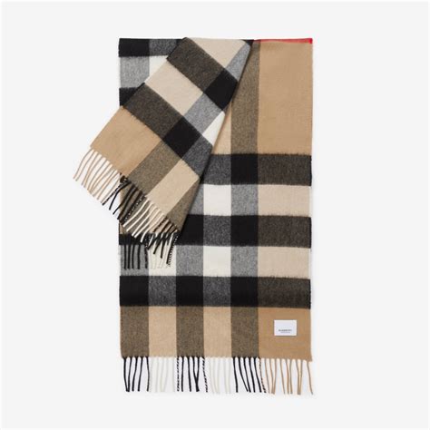 sciarpa burberry beige|burberry wide check cashmere scarf.